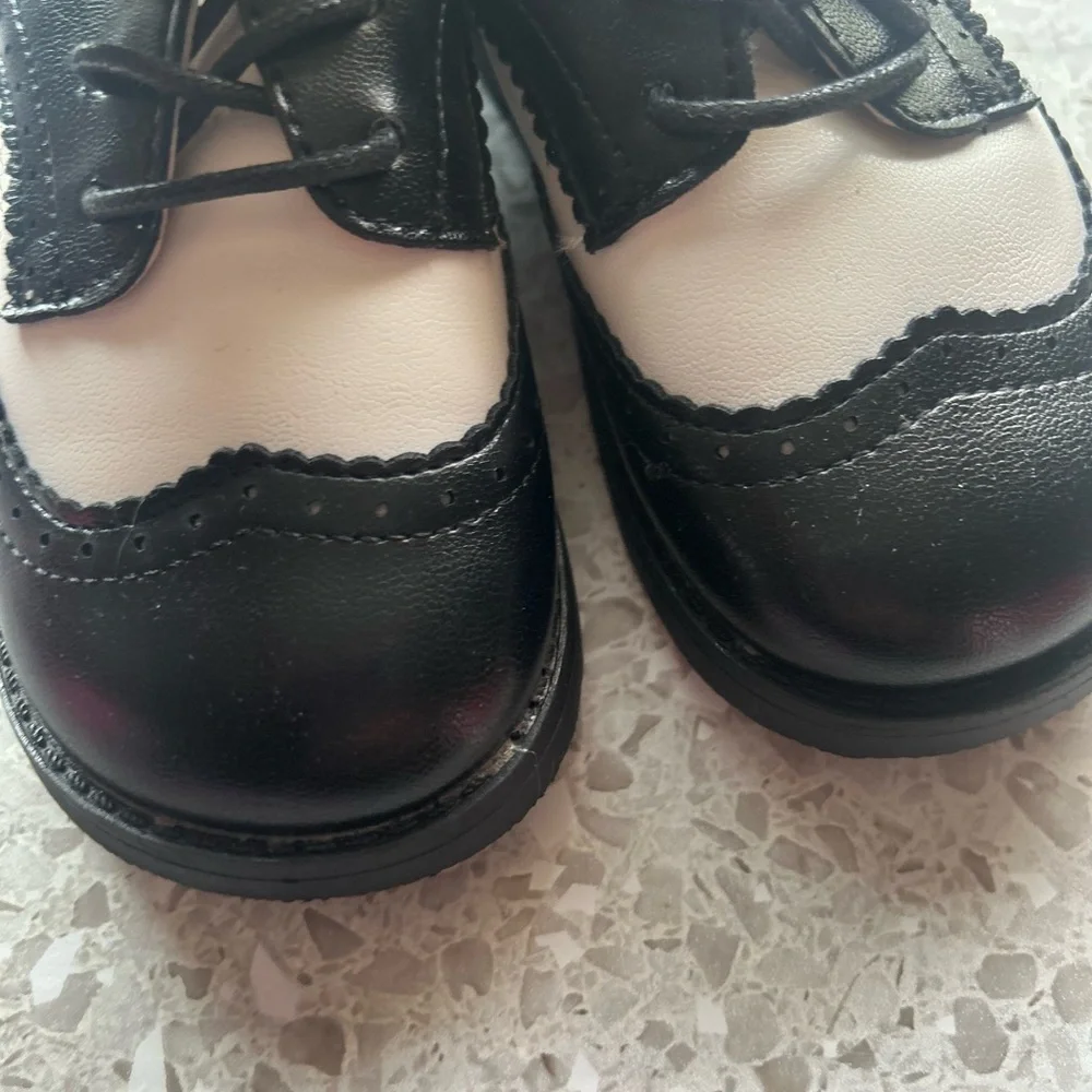New mg baby shoes kids size (29) US 11